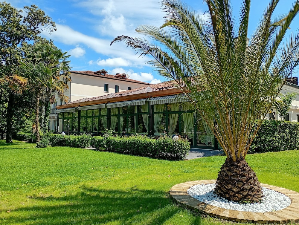 Villa Pace Park Hotel Bolognese 46/50