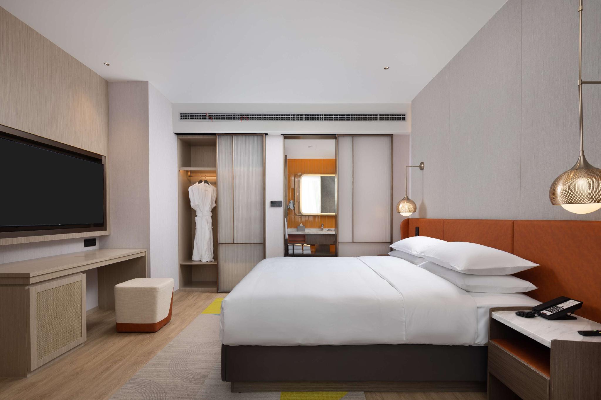 SUITE, DOUBLE BED