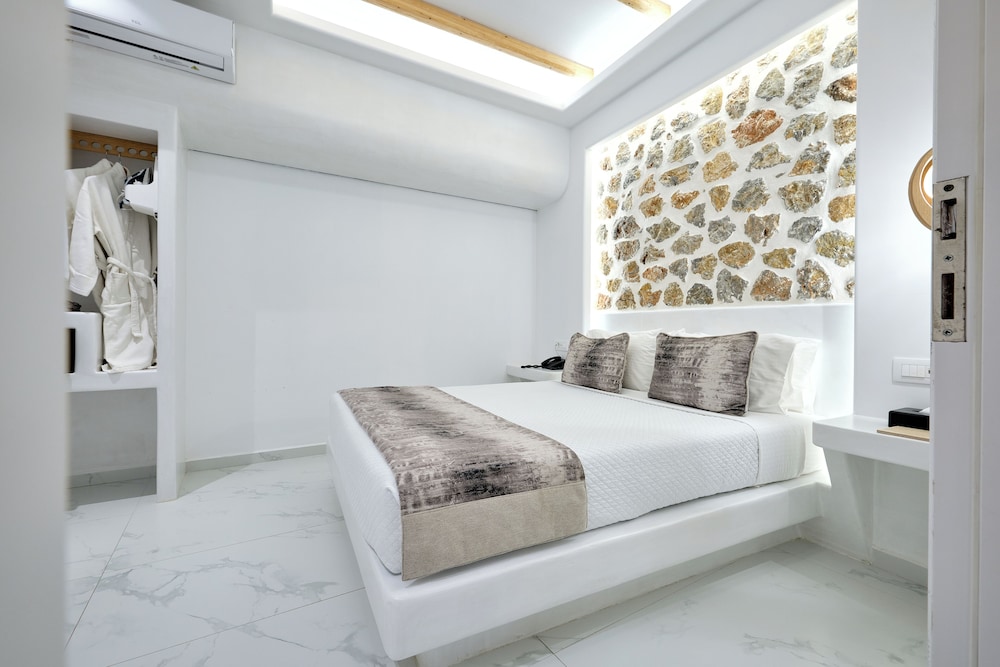 Deluxe, Suite, Pool Side, Hot Tub