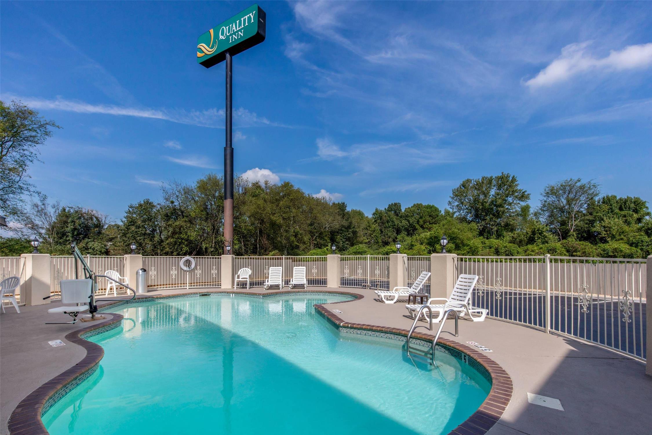 Quality Inn Athens I-65 / Huntsville Area West 30/31