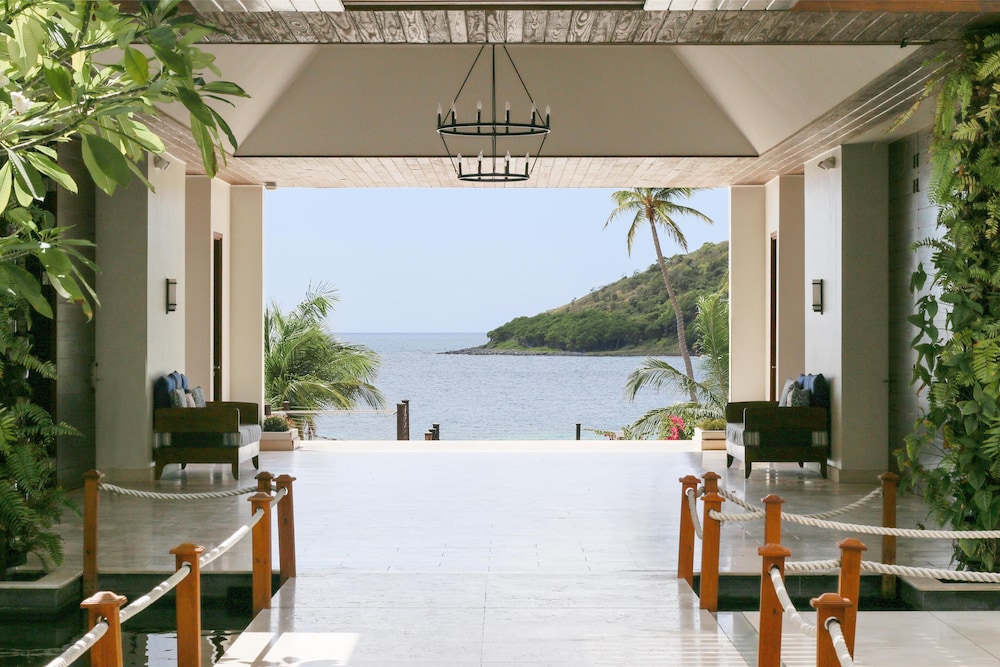 PARK HYATT ST. KITTS 11/74