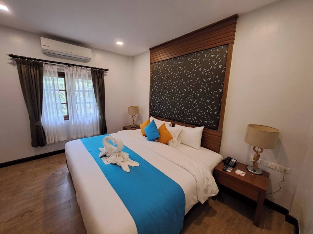 1 BEDROOM, VILLA, WITH POOL