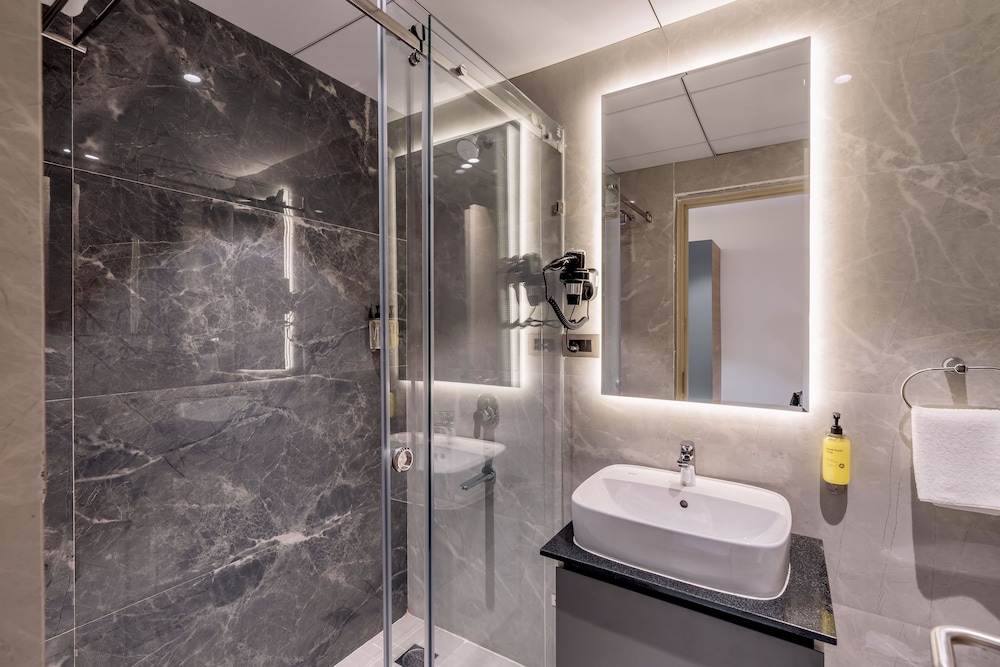 SKYLA Studios and Suites Kondapur 42/46