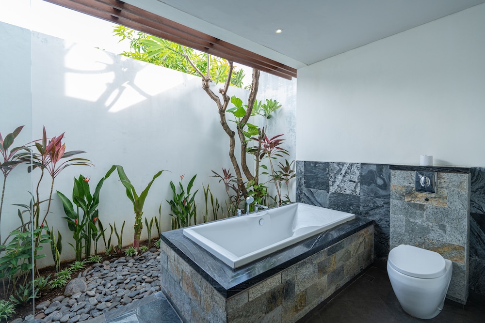 Akana Boutique Hotel 63/63