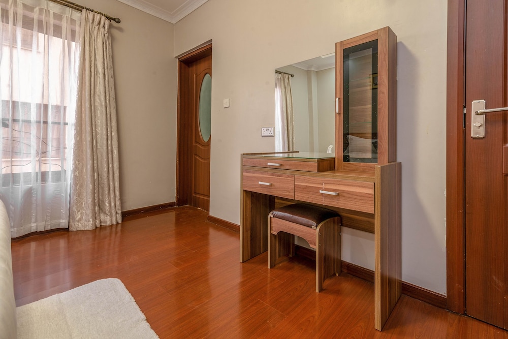 Eldon Suites Apartments 28/34