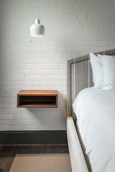 Suite, The Avery Georgetown 2/2