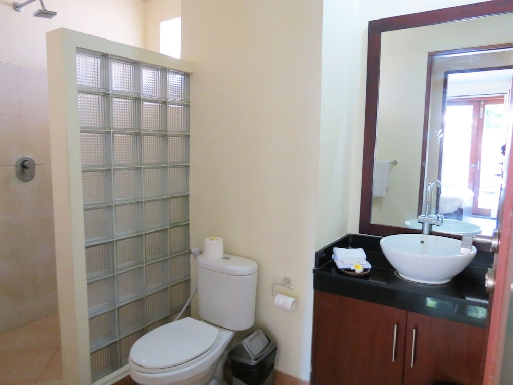 Sekuta Condo Suites 11/60