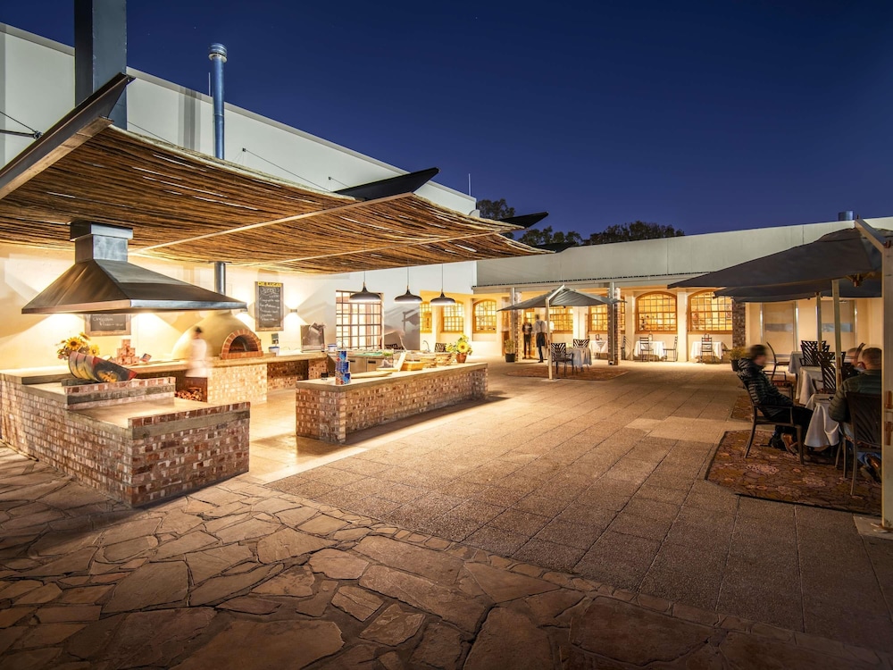 Mercure Hotel Windhoek 46/50