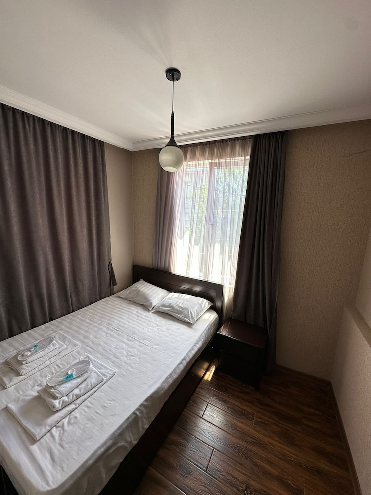 Piano Hotel 18/51