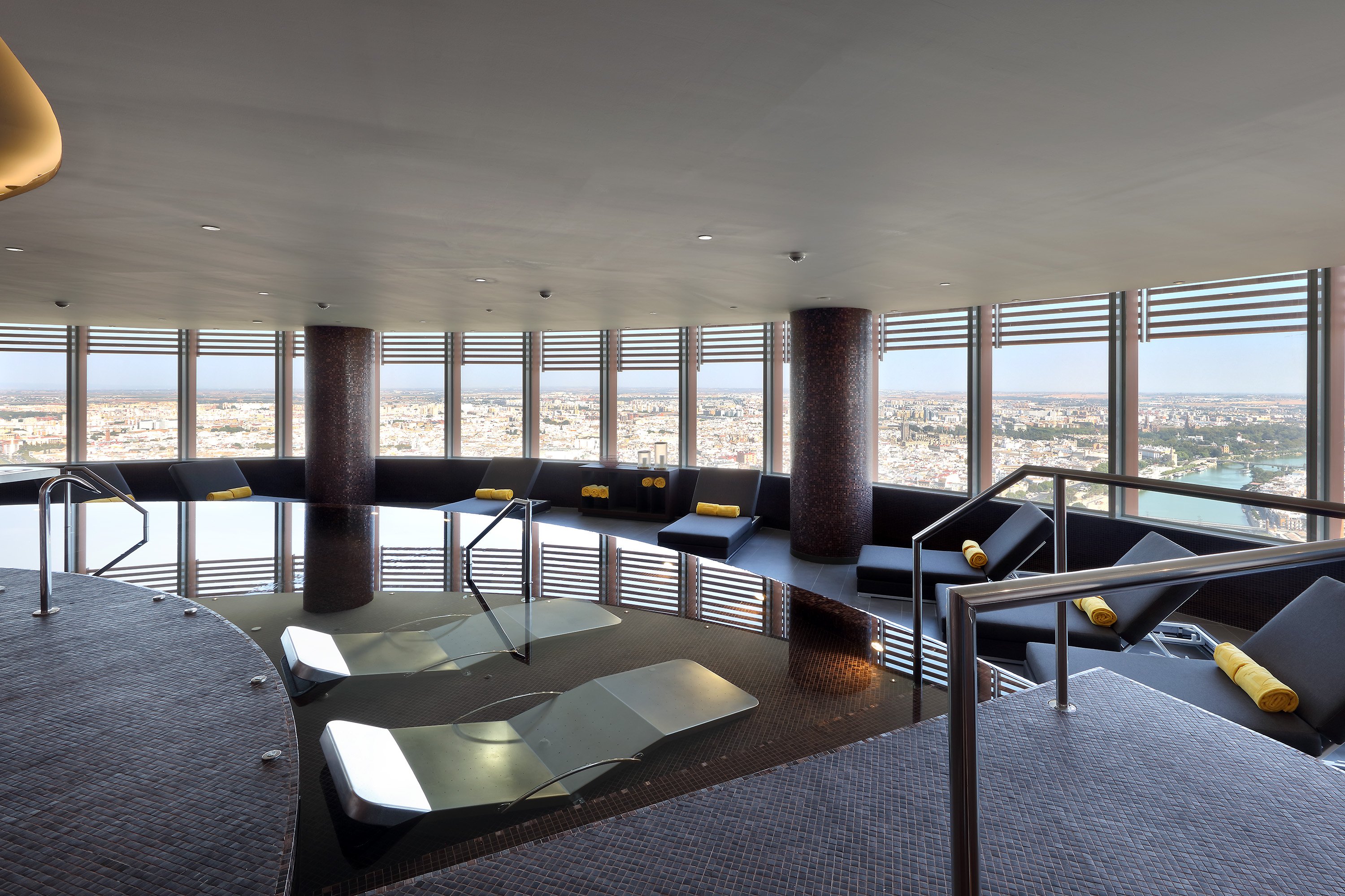 Eurostars Torre Sevilla 40/76