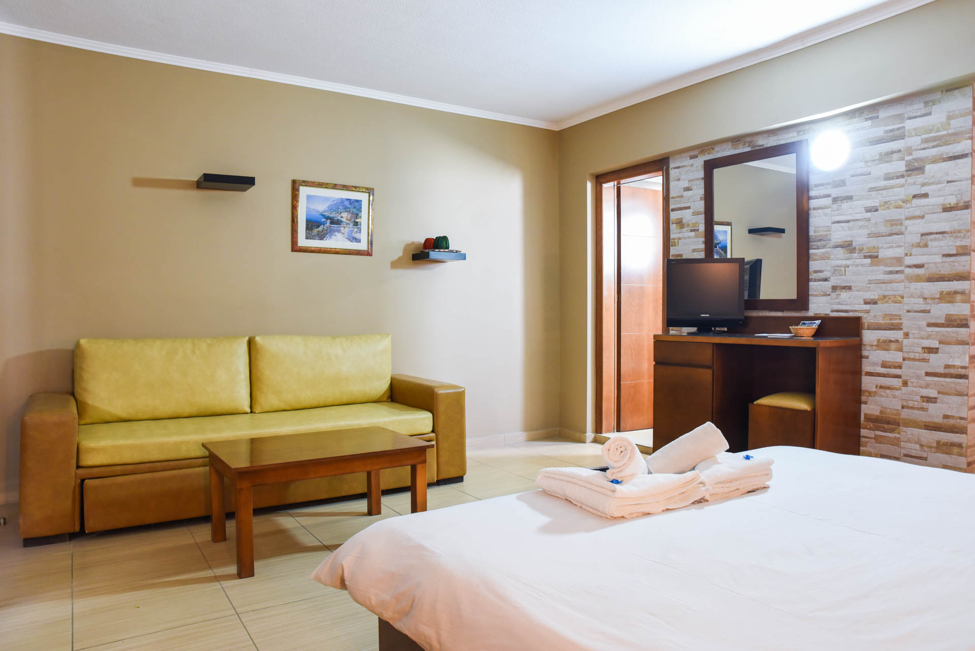 Sacallis Inn Beach Hotel 13/50