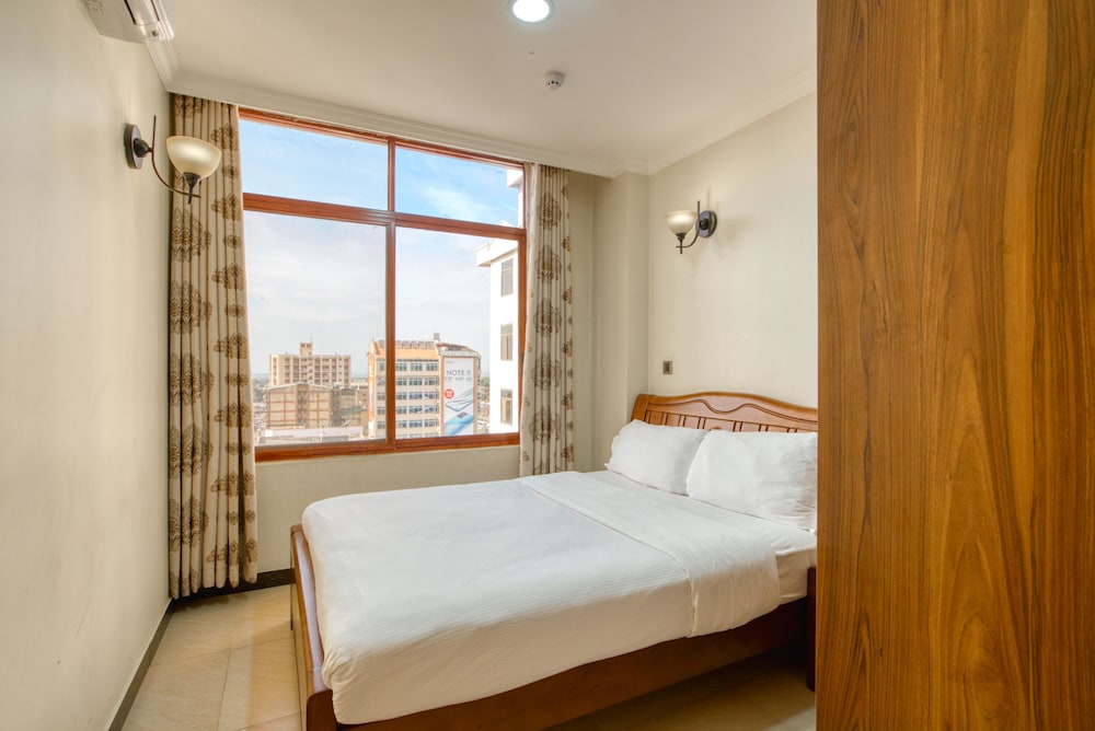 Kibo Palace Apartments 7/42