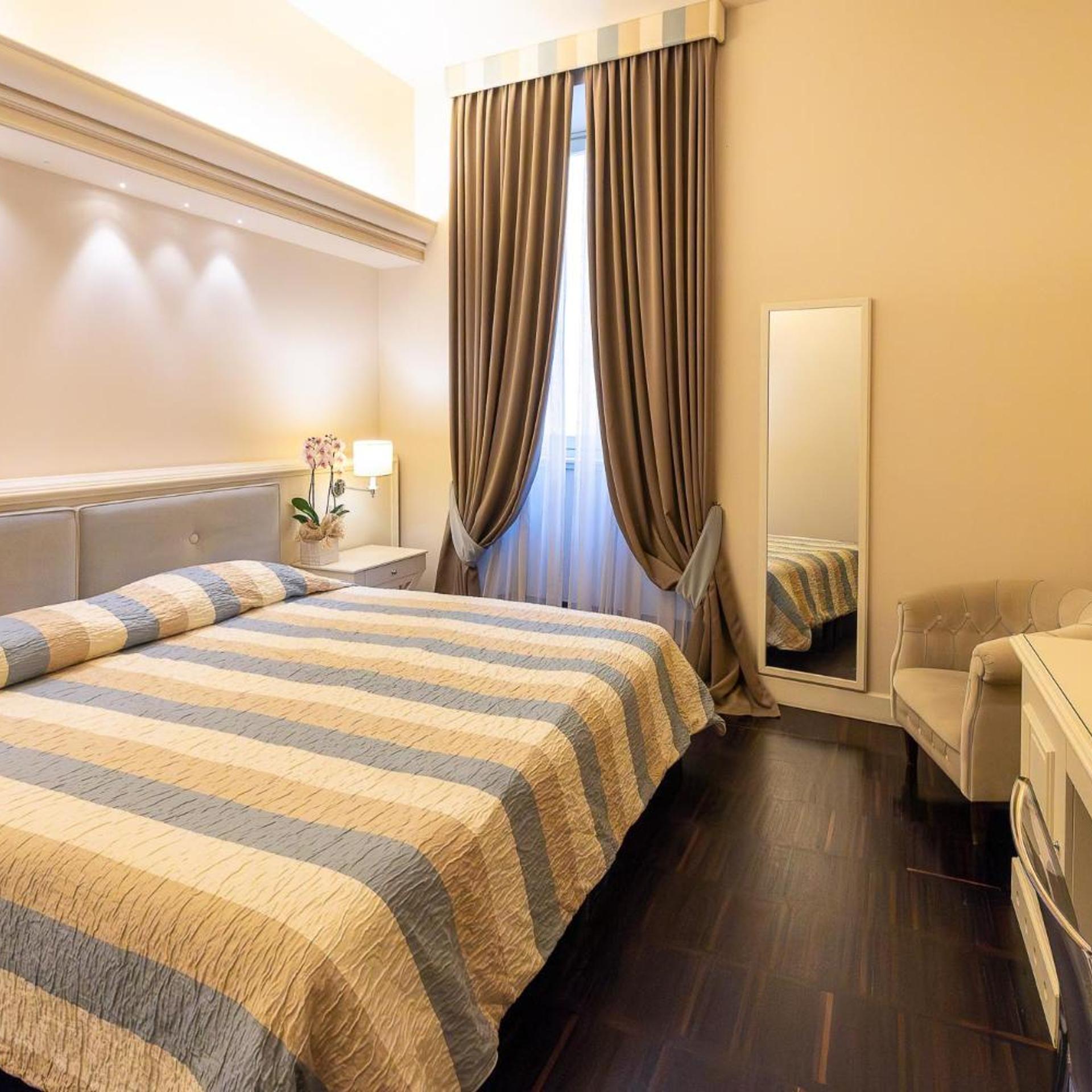 SUPERIOR, DOUBLE OR TWIN BED