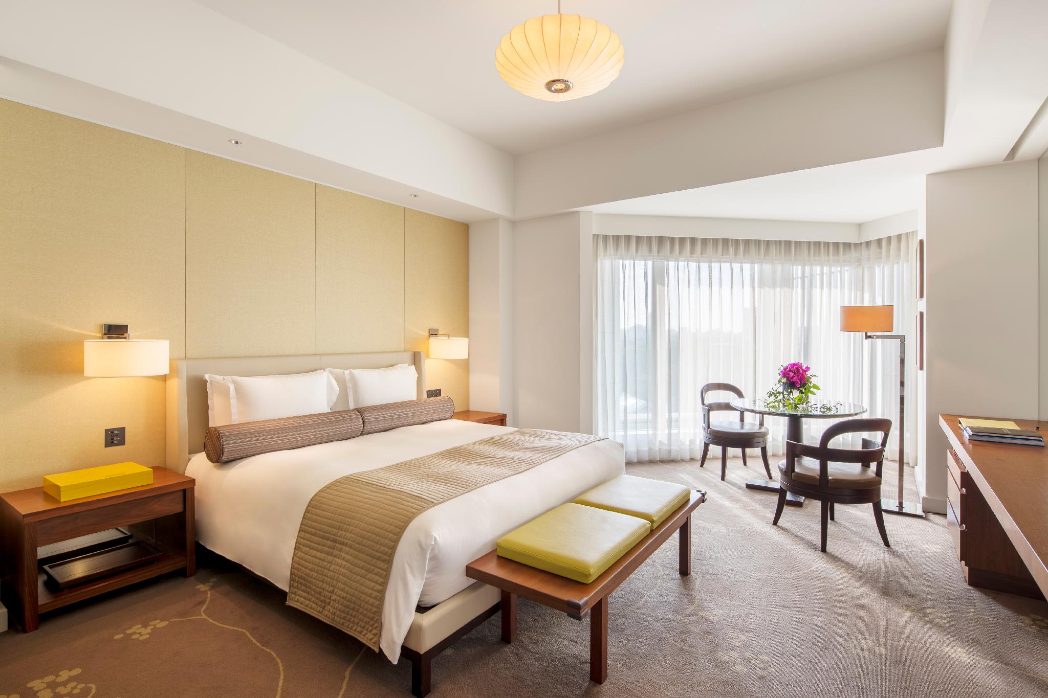 Club, Deluxe, King Bed, City View, Club Lounge Access, Club Floor