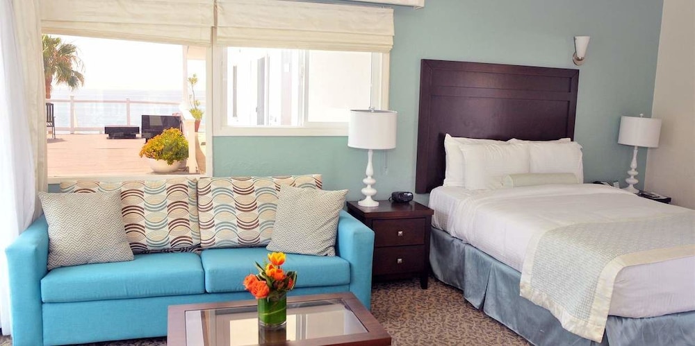 Capri Laguna Inn On the Beach 44/75
