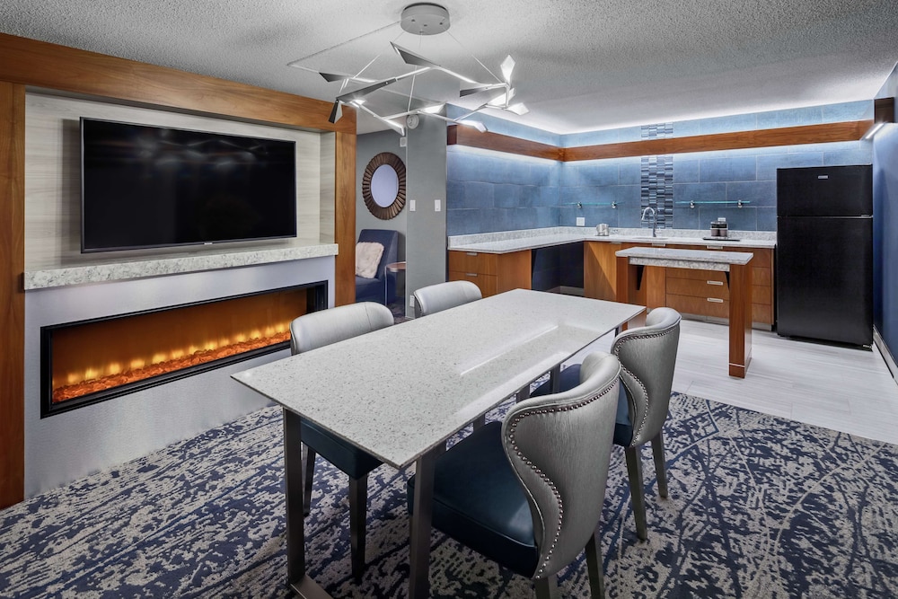 DoubleTree by Hilton Hotel Denver 53/71