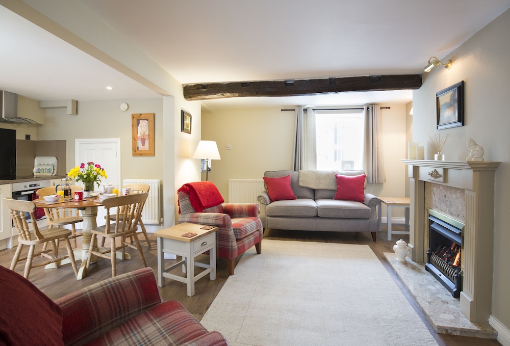 Bramwood Cottages 13/36
