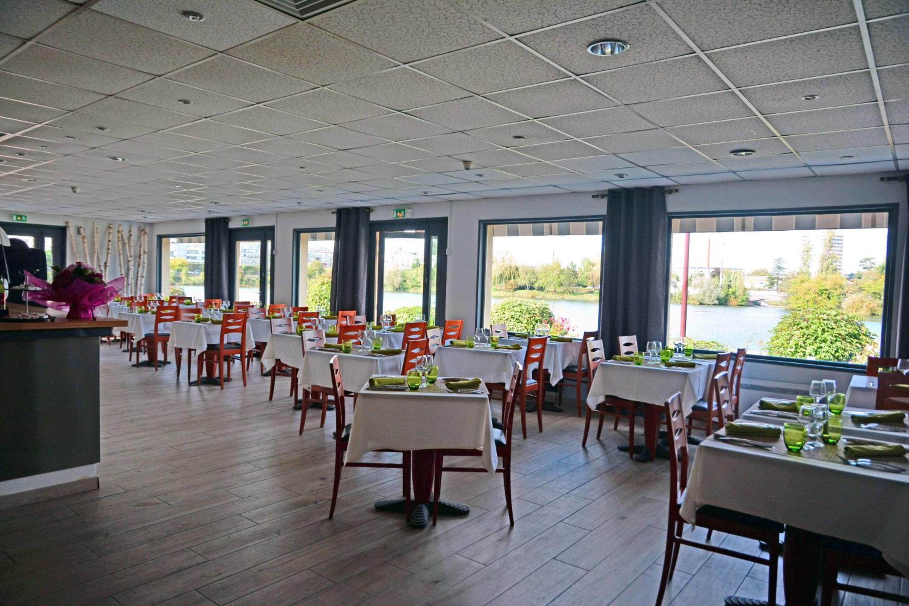 Logis Hotel des Lacs 35/50