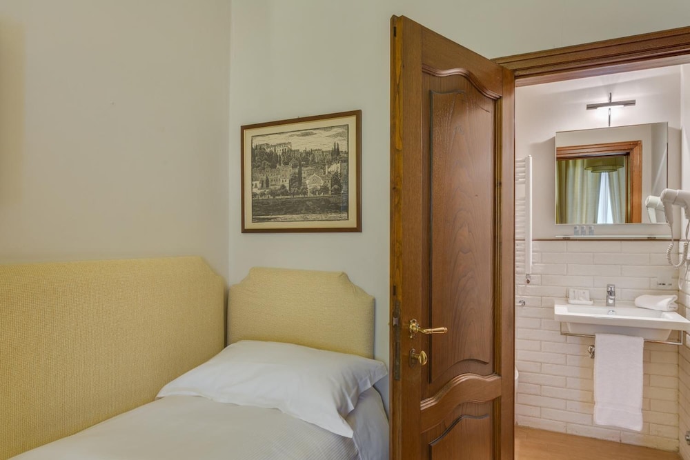 Locanda Dei Guelfi 22/44