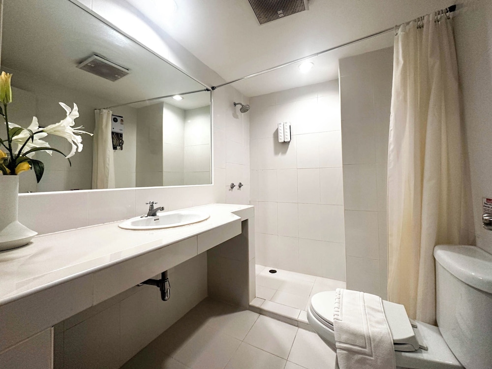 G Boutique Silom Hotel 82/84