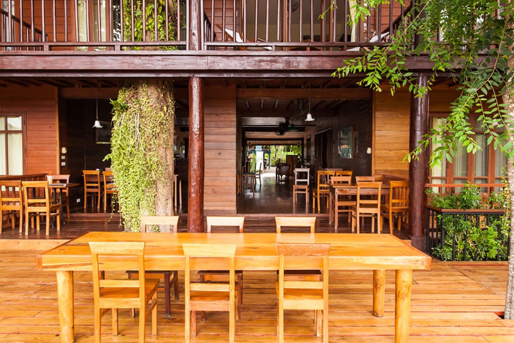 RIVERHOUSE HOTEL 9/71