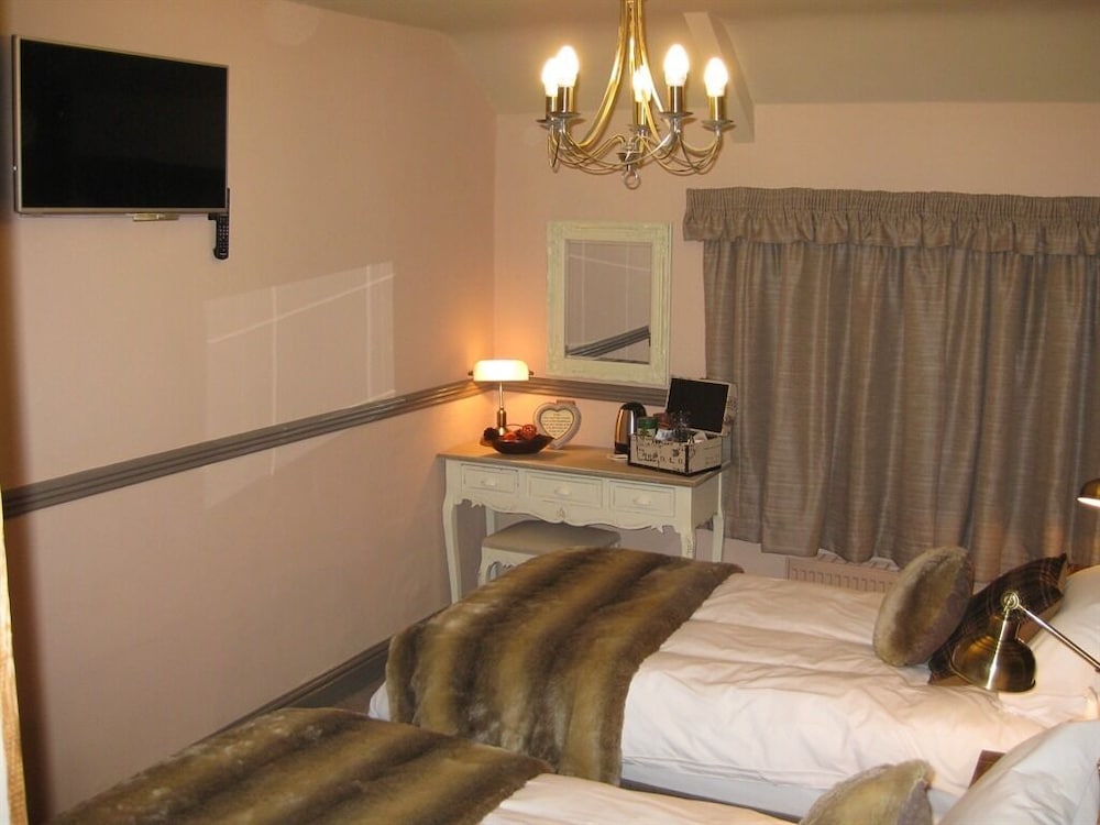 Pen Mill Hotel 10/50