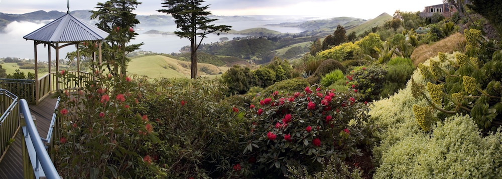 Larnach Lodge 32/38
