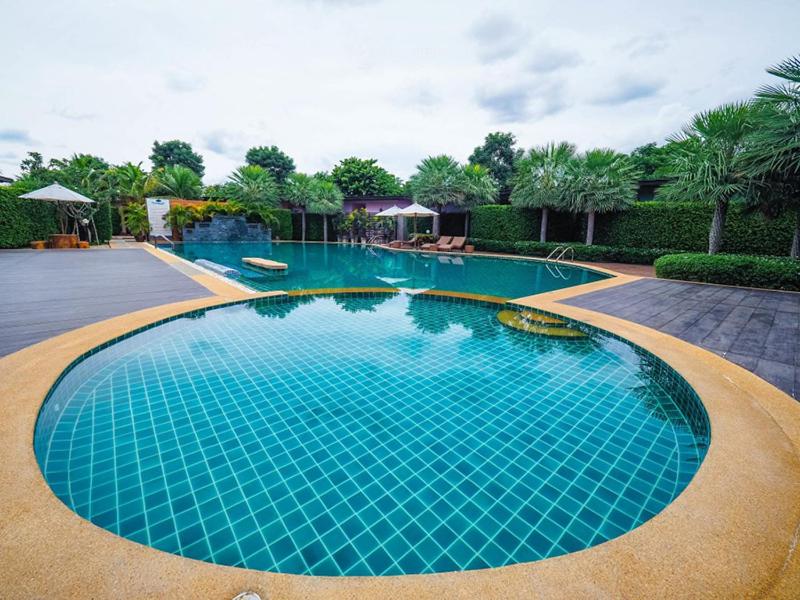 The Canal Garden Resort 59/60