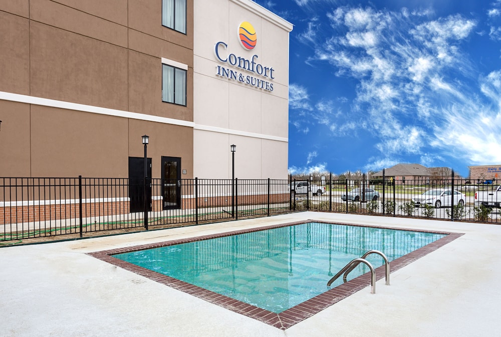 Comfort Inn & Suites Zachary, LA 20/41