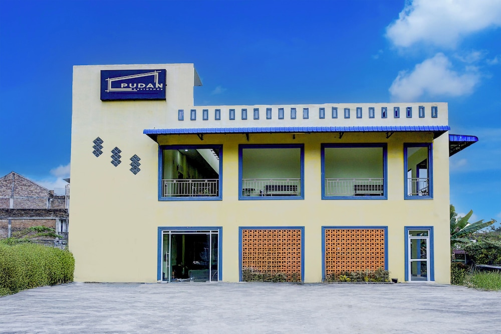 Hotel O Balige City Near Tugu Juara Monang in BALIGE