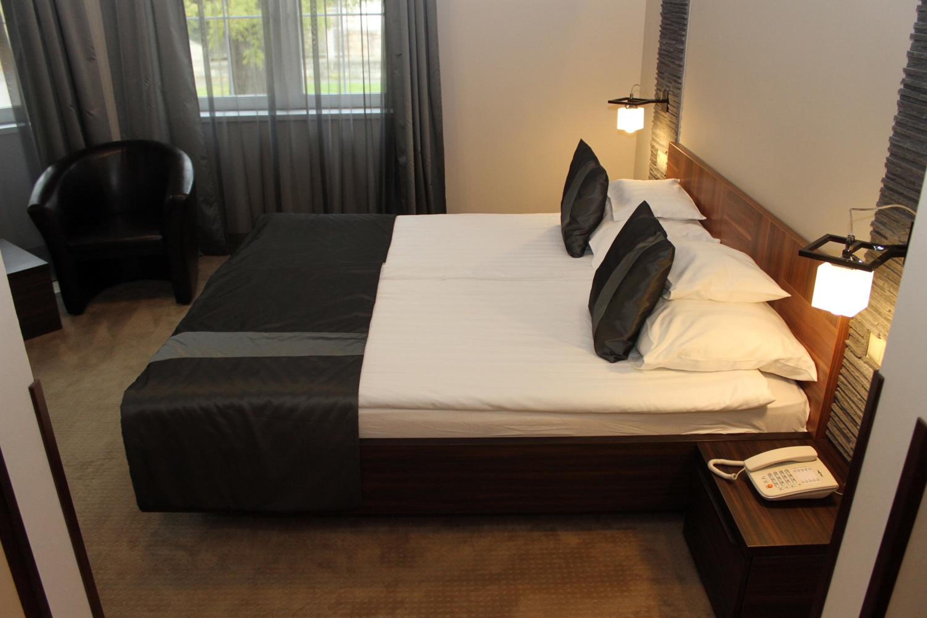 Levay Villa Hotel 13/47