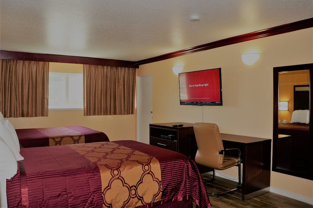 Americas Deluxe Inn 16/32
