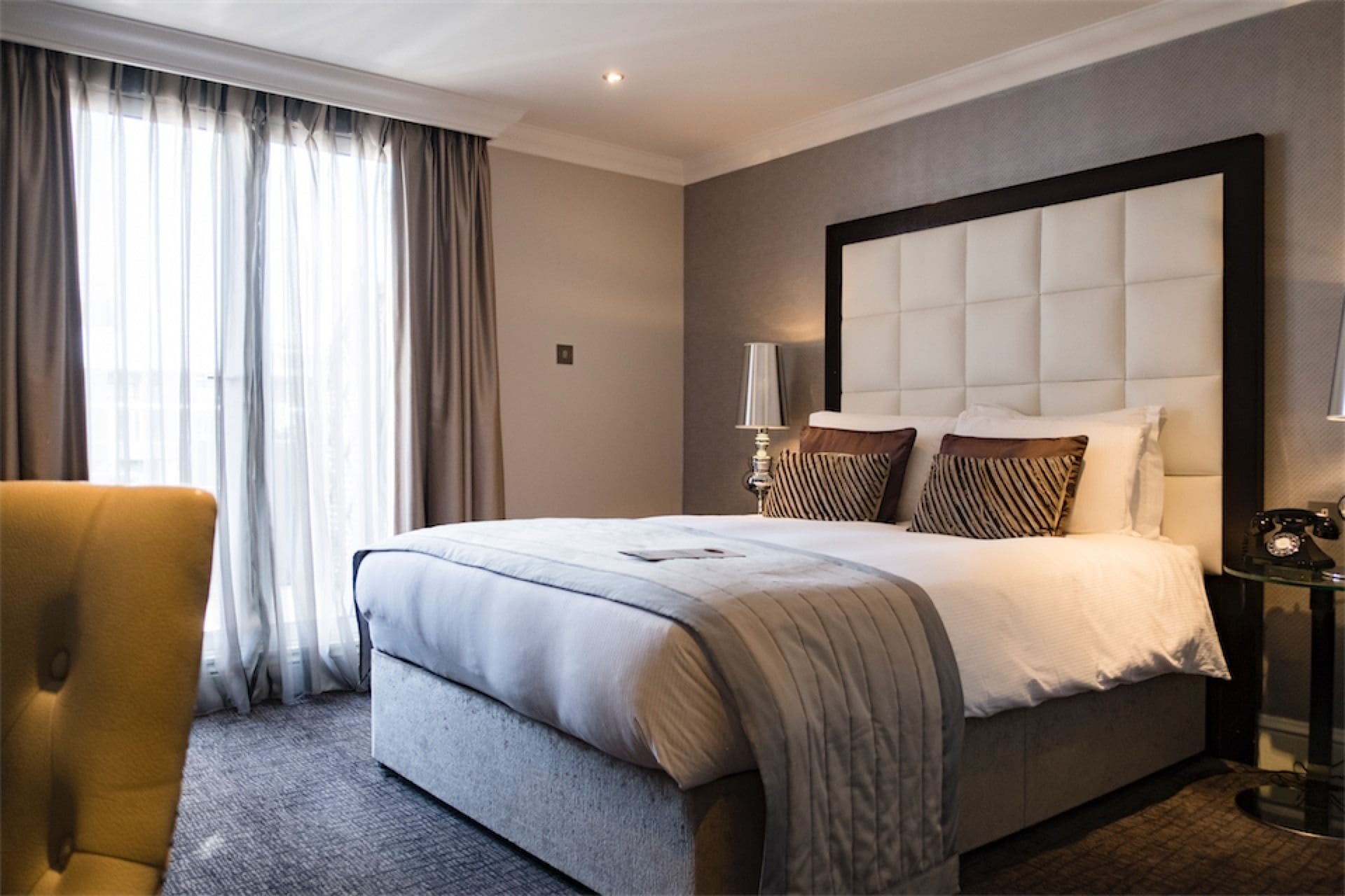 ROOM, TERRACE