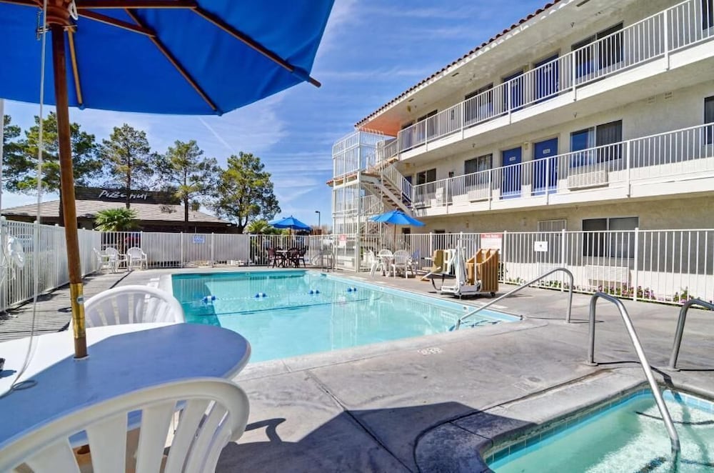 Motel6 Twentynine Palms, CA 39/43