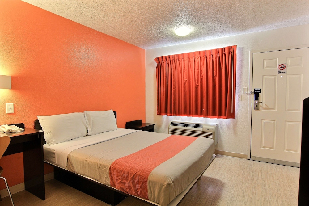 Motel6 Austin, TX 38/51