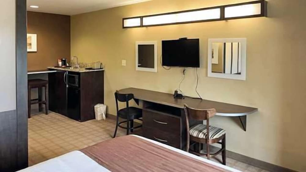 Microtel Inn And Suites Breaux Bridge 48/49