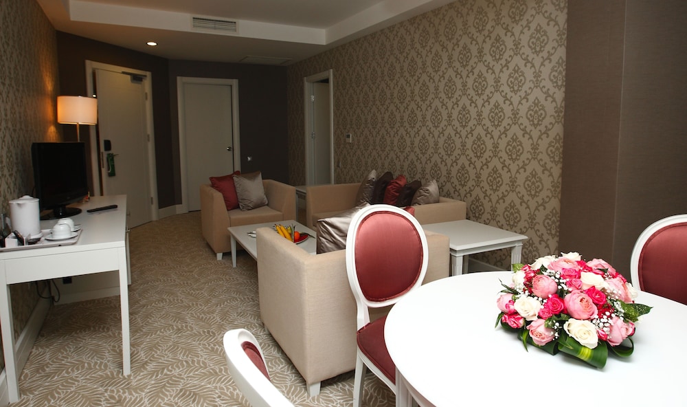 Qafqaz City Hotel 34/44