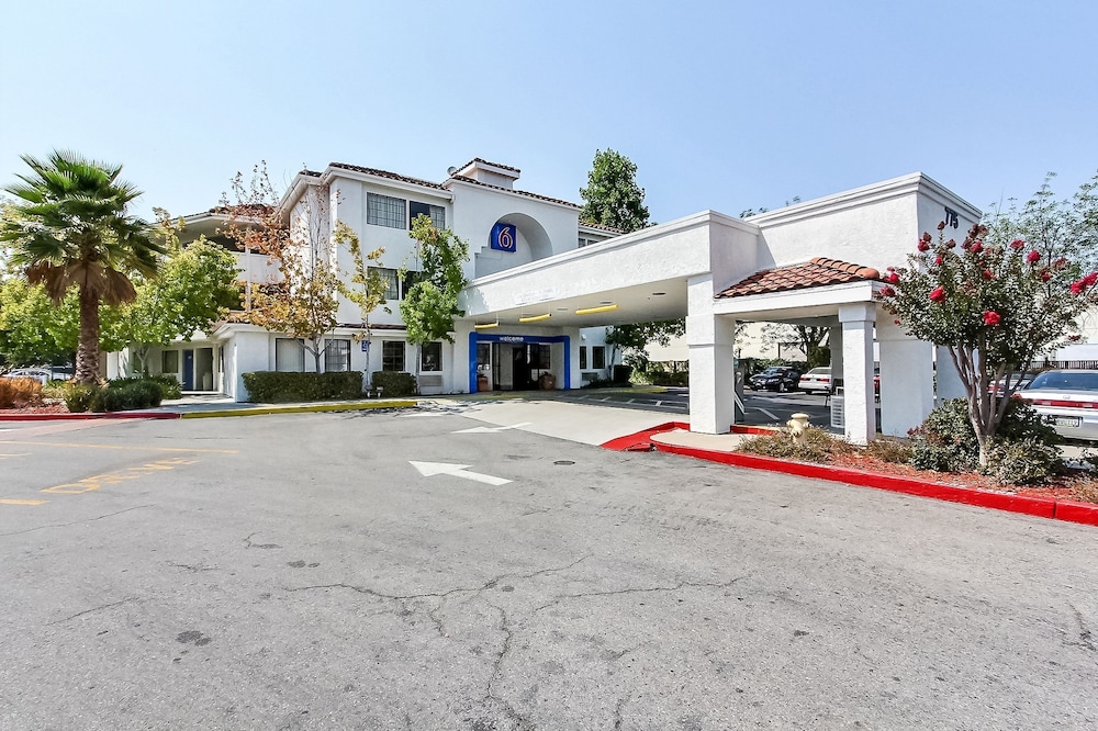 Motel6 Sunnyvale, CA - North 46/60