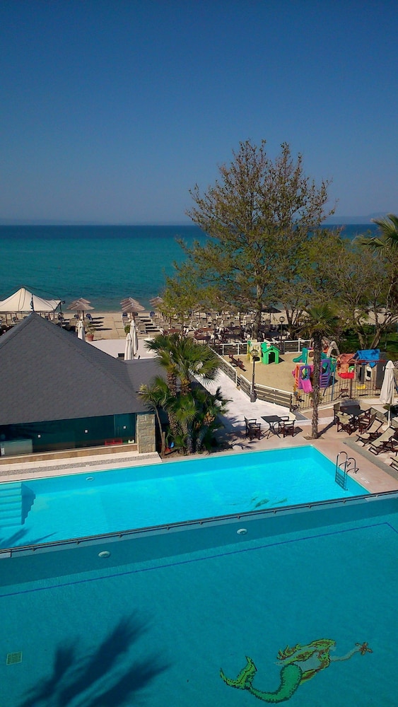 Naias Beach Hotel 36/43