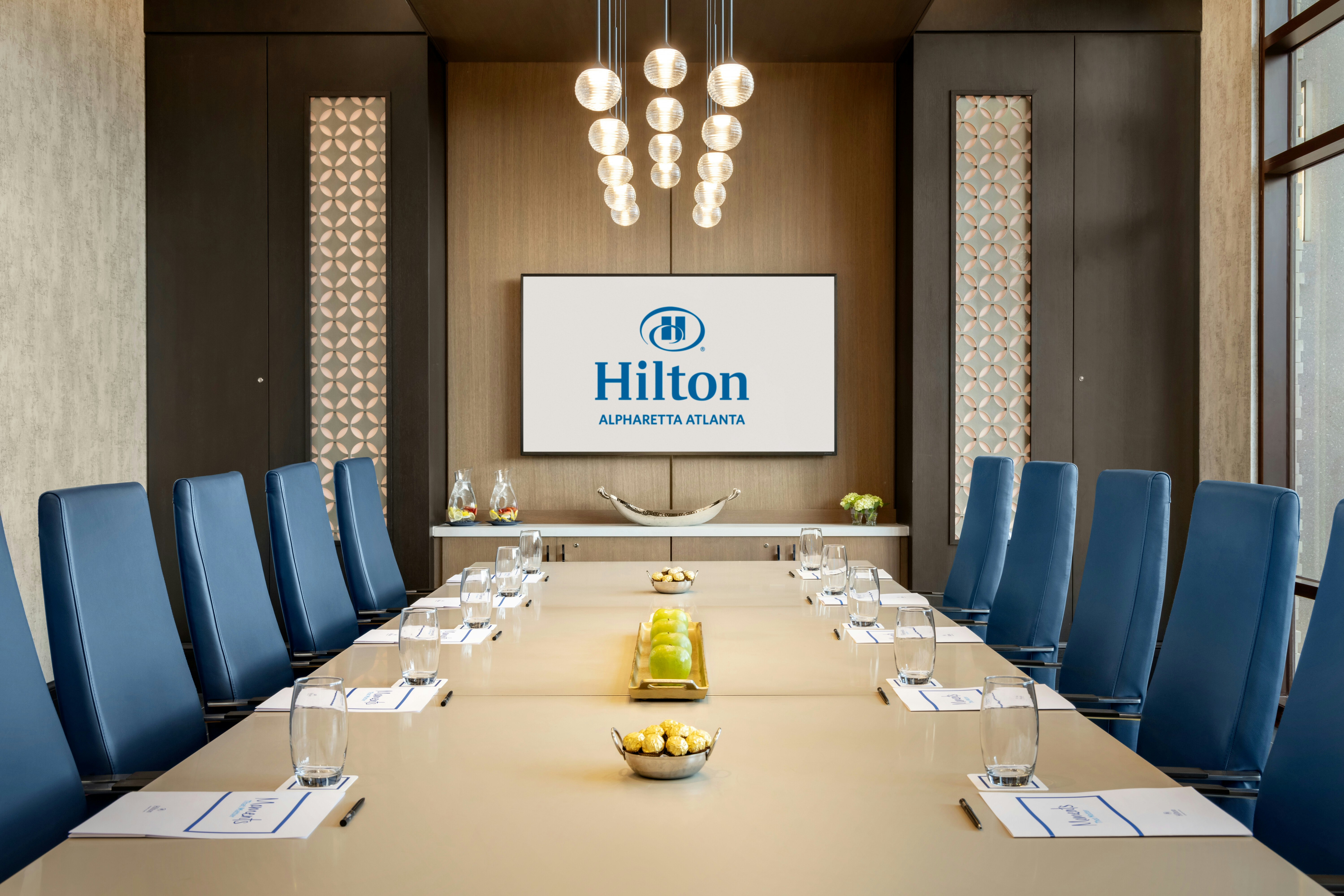 Hilton Alpharetta Atlanta 30/37