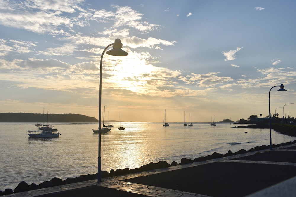 BAY BREEZE BOUTIQUE ACCOMMODATION 78/81