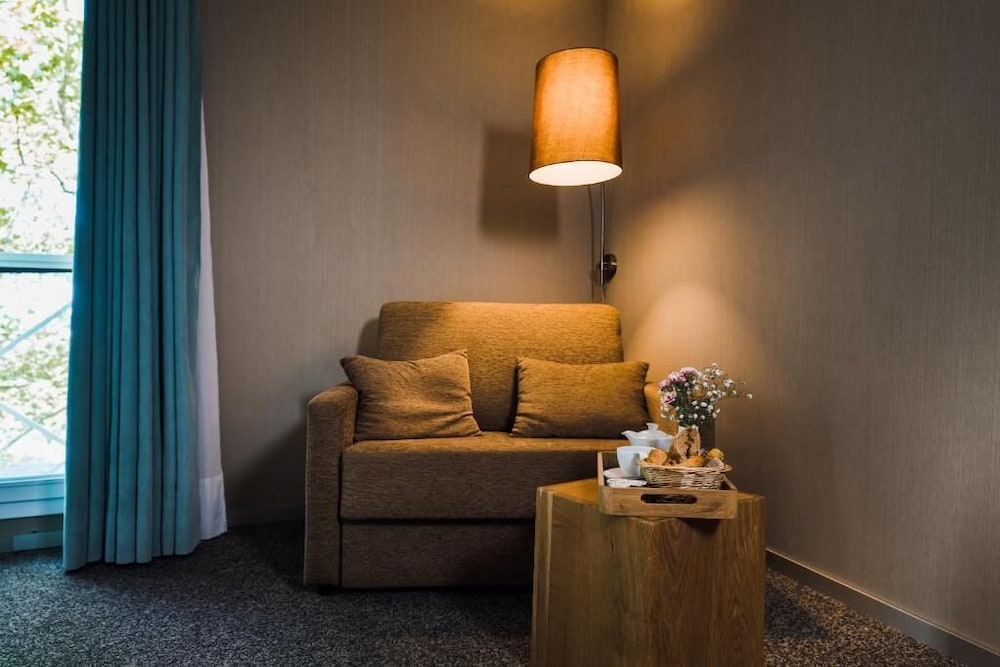 Alysson Hotel 29/38