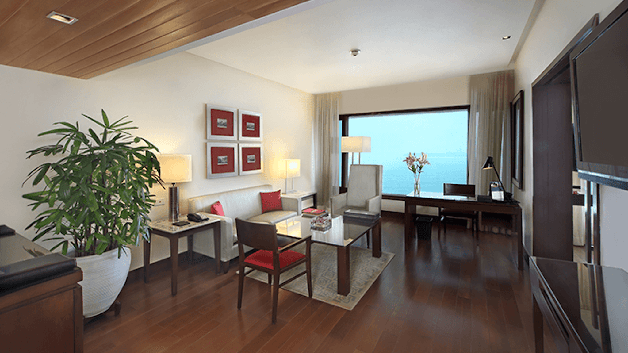The Oberoi Mumbai 38/61
