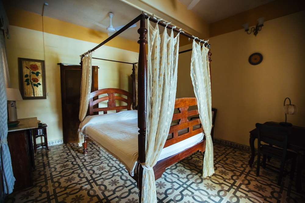 CASA BRITONA GOA 14/50