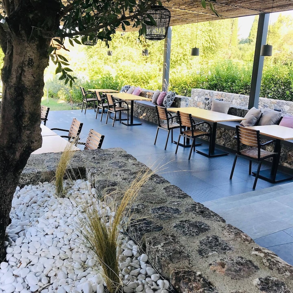 LA MAISON 30/41