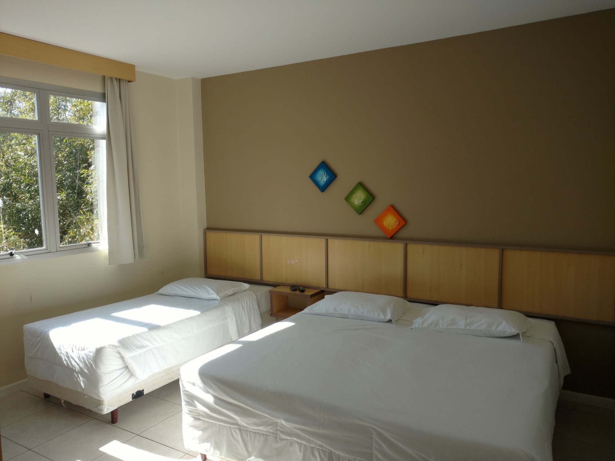 BASIC, TWIN BEDS