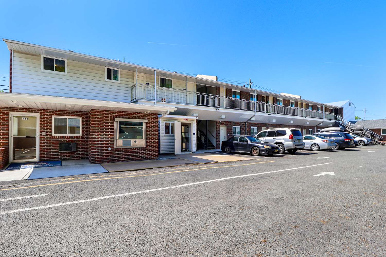 Americas Best Value Inn Avenel Woodbridge 22/24
