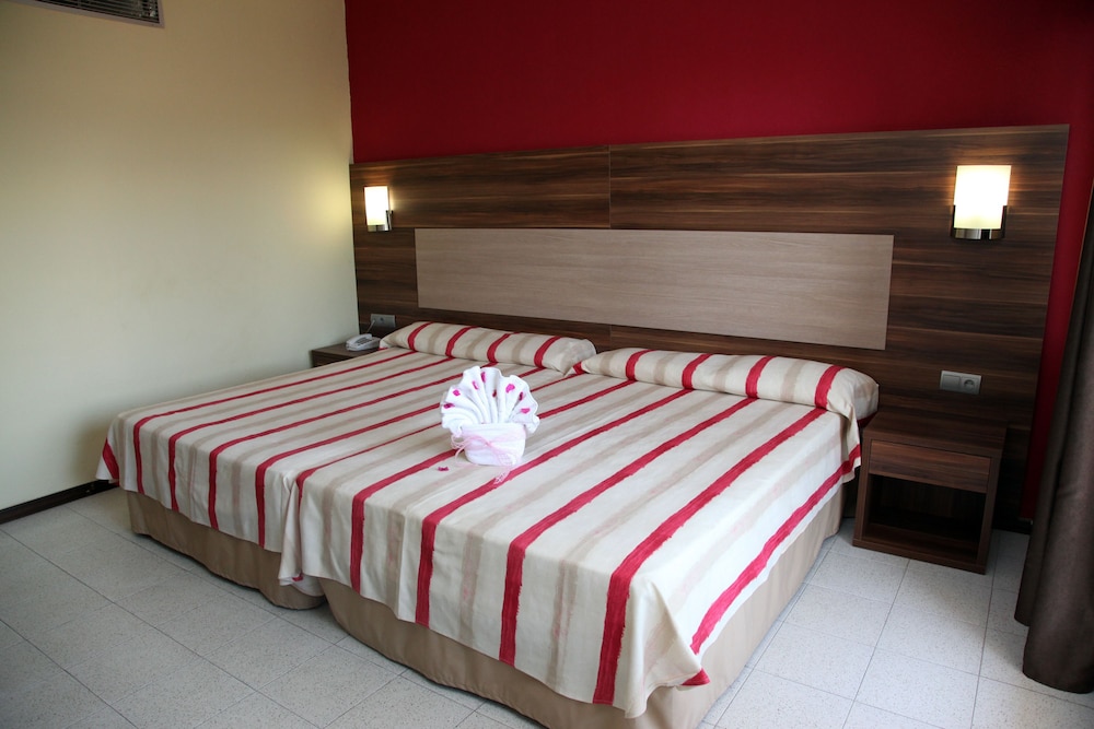 4R Gran Europe Hotel 5/50
