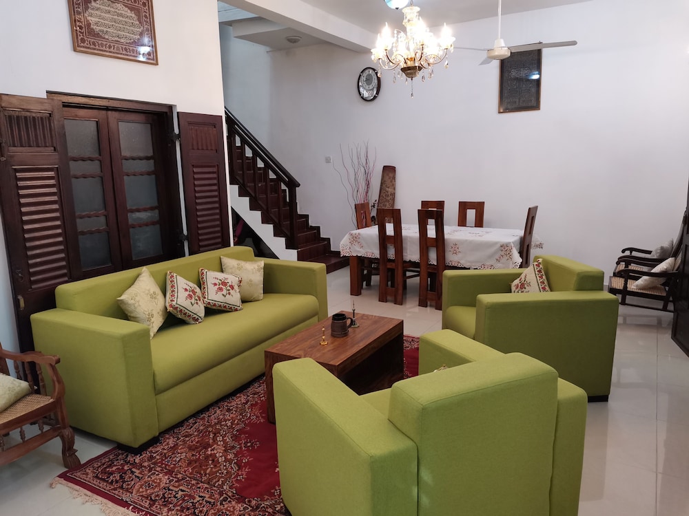 Southern Comforts 29/50