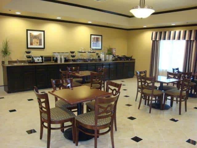 La Quinta Inn & Suites by Wyndham Fairfield TX 41/58